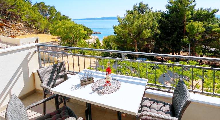 Apartments Vicin in Brela