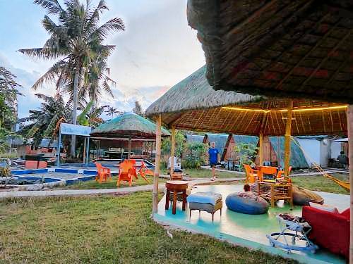 Resort Tuble