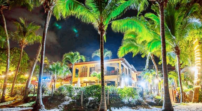 The Backyard Beachfront Hotel — photo 2