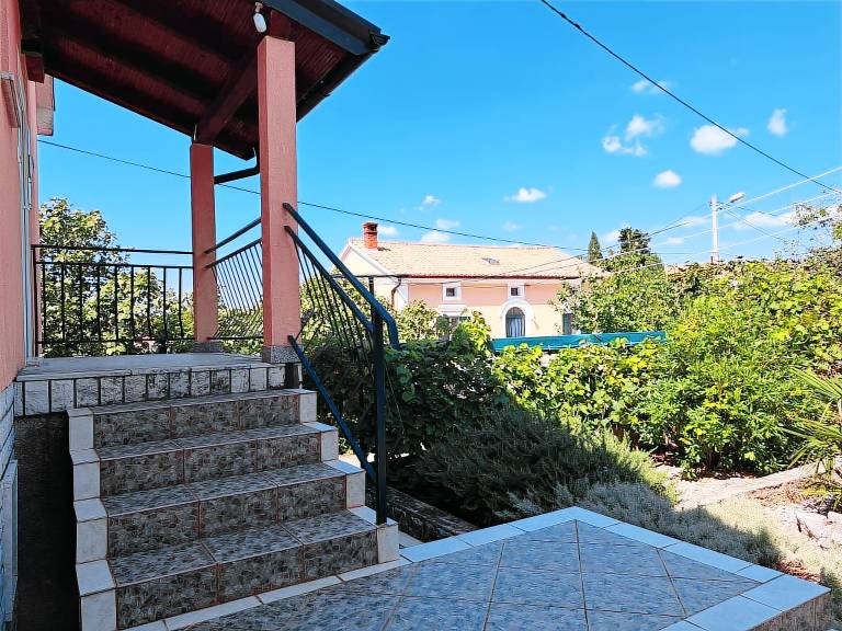 Children-friendly pleasant vacation home with terrace, private pool & garden | Pool view | Dogs allowed — photo 5
