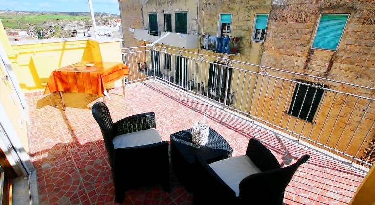 House with terrace | Suitable for remote work | Pets allowed — photo 4