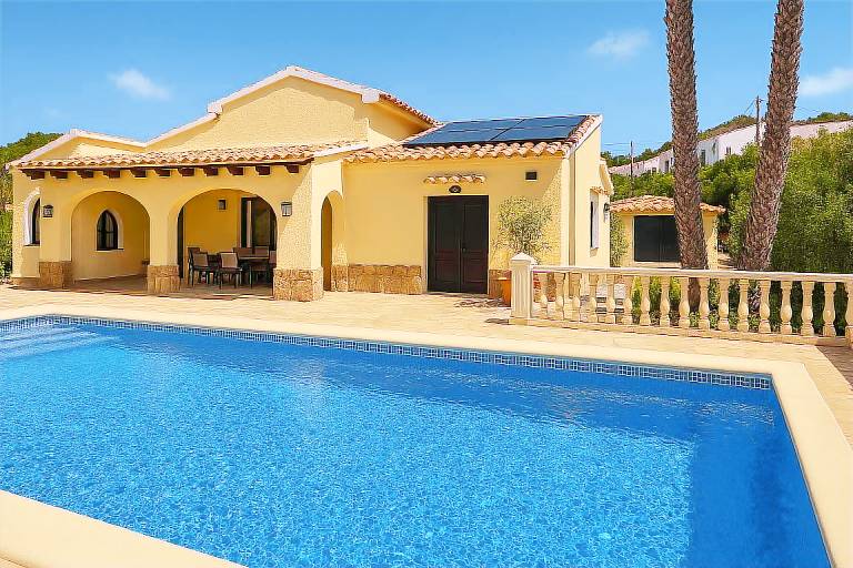 Ferienhaus in Calp, Costa Blanca für max. 8 Personen Ferienhaus in Calp, Costa Blanca für max. 8 Personen