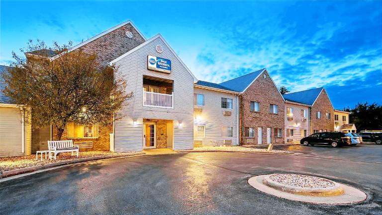 Best Western Dodgeville Inn & Suites — photo 2