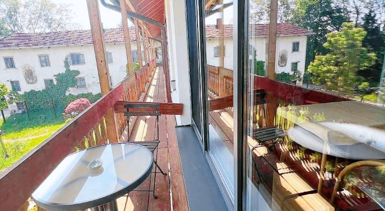 Nice serviced apartment with garden & patio | Perfect for remote work | Pet-friendly — photo 3