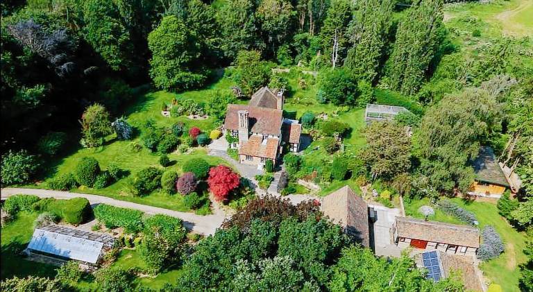Cottage in Jacobean Farmhouse grounds — photo 4