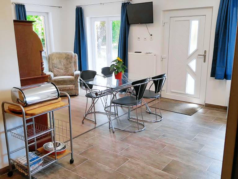 House with BBQ, terrace & garden | Garden view — photo 2