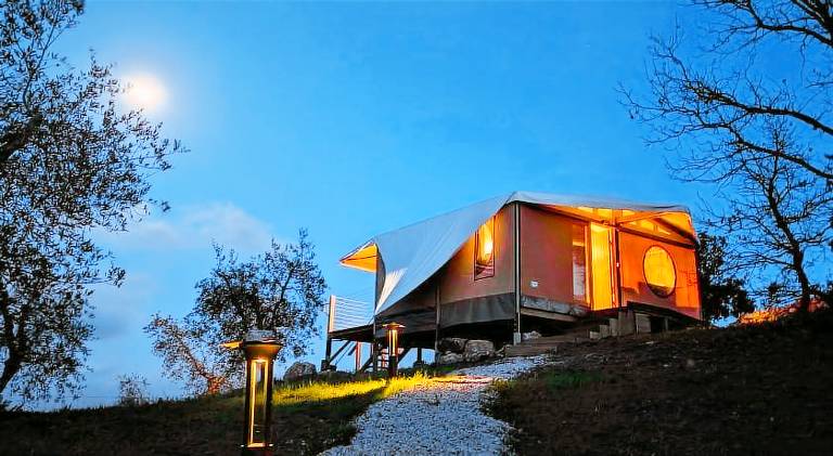 Tent with terrace, pool & yard | Pets allowed in Massa Marittima