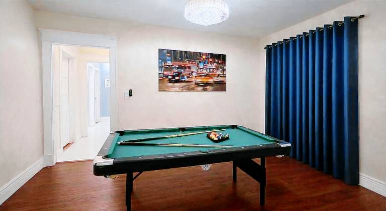 Maple Crest Residence (Minutes to the Fall) — photo 5