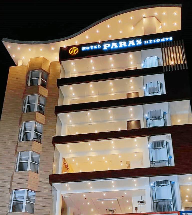 Paras Heights
