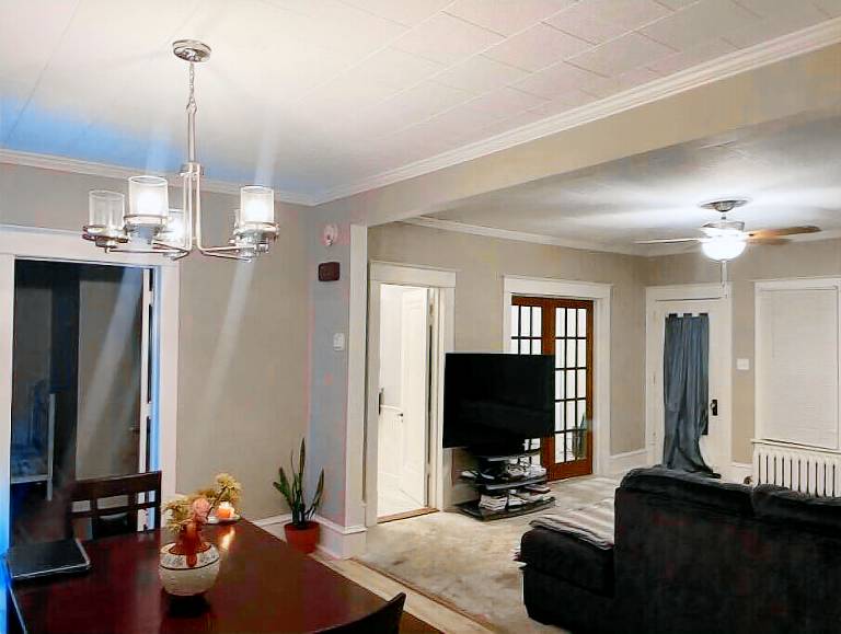 House Oshkosh
