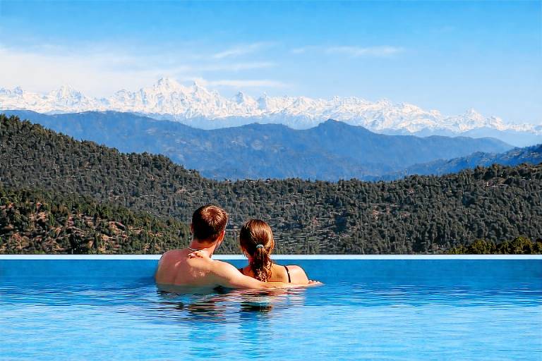 Spellmount - Himalayan View Infinity Pool Resort in Kausani in Garur