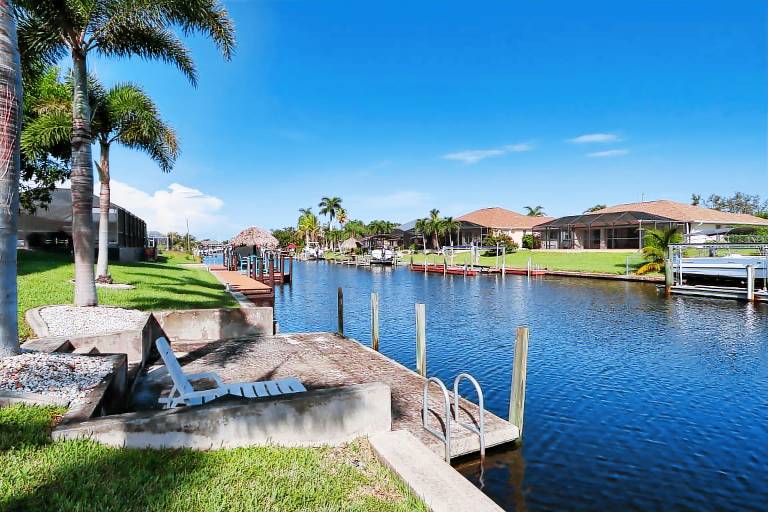 Child-friendly ample vacation home with private pool & BBQ | River view | Pets allowed — photo 5