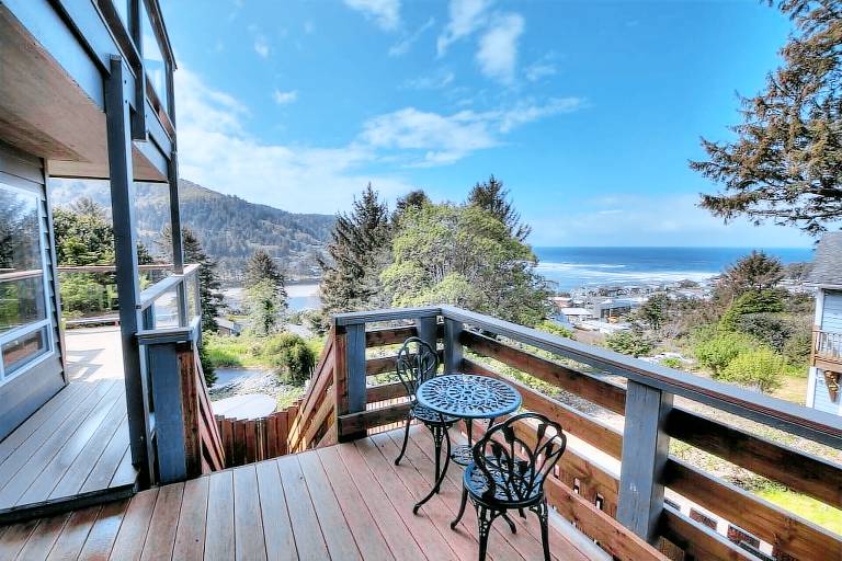 House Yachats