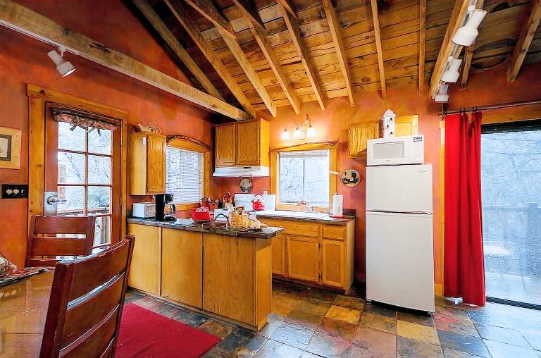 IDYLLWILD BUNKHOUSE BED AND BREAKFAST — photo 2