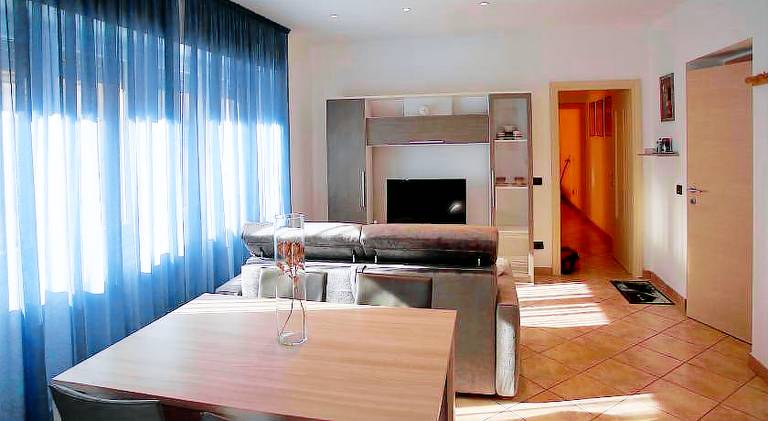 Apartment with terrace — photo 3