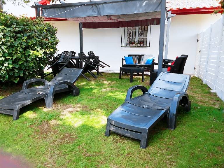 Gite with yard — photo 4