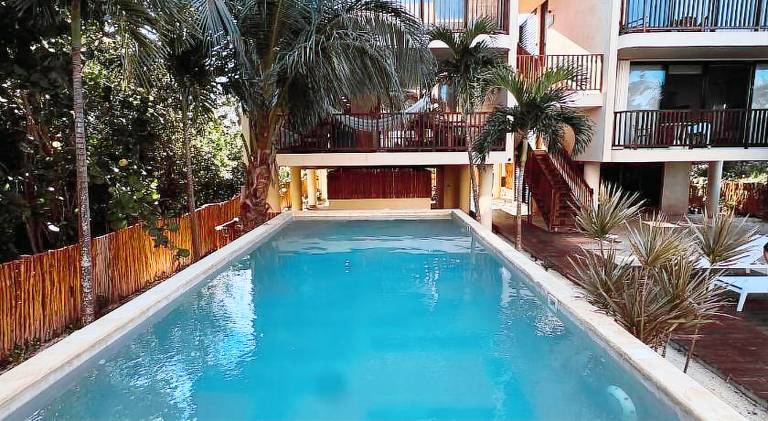 Holiday apartment with pool — photo 4