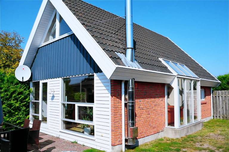 Ferienhaus "Linnea" für 6 Personen und 3 Hunde. in Groemitz