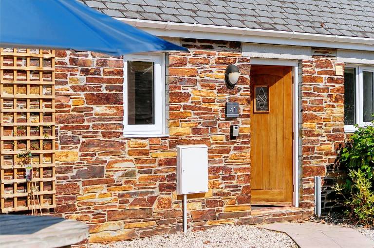 Fully equipped cottage with grill & garden | Pets allowed — photo 2