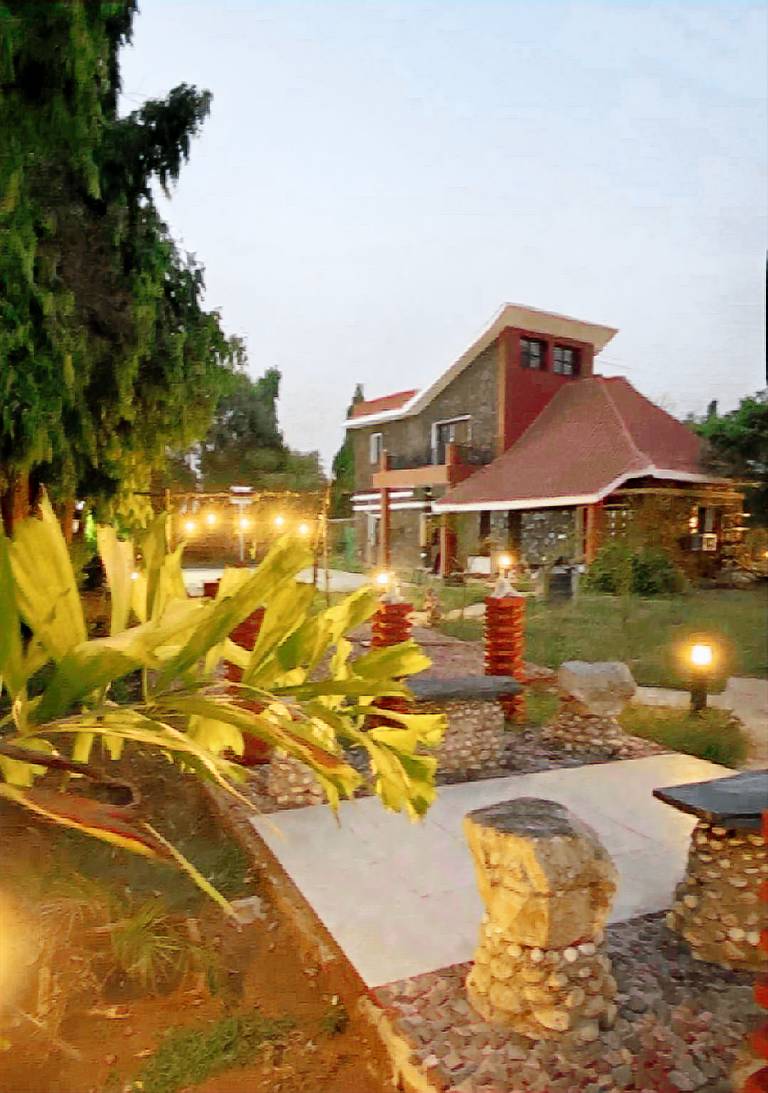 Bungalow Bilaspur Khurd