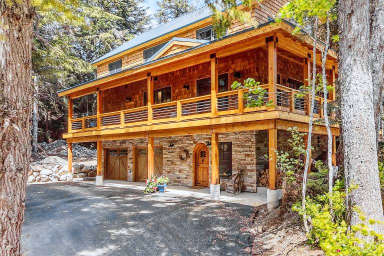 Lodge  Snoqualmie Pass