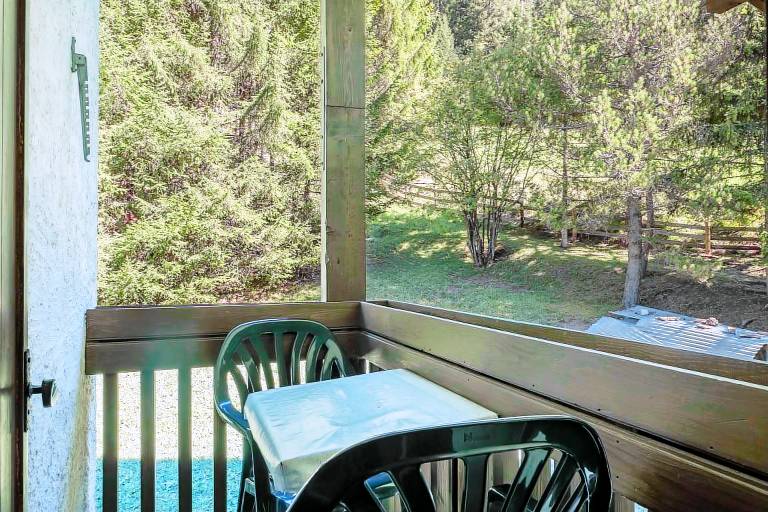 Rental apartment with fast internet & yard | Garden view — photo 3