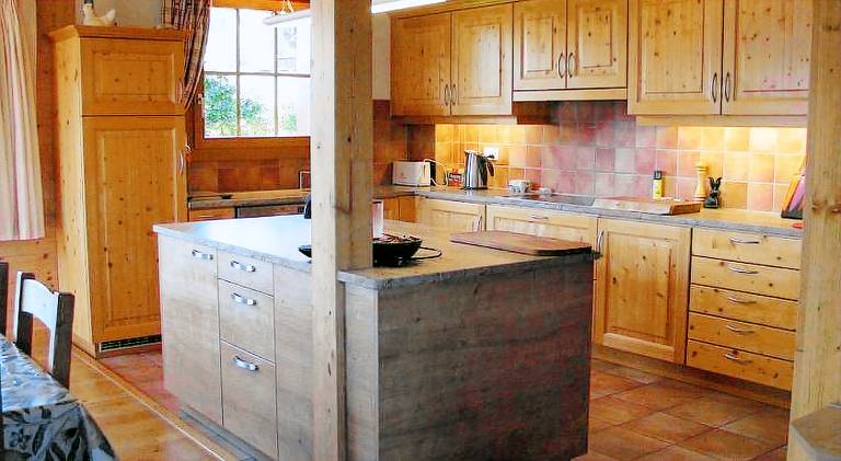 Chalet with 4 rooms for 10 persons — photo 4