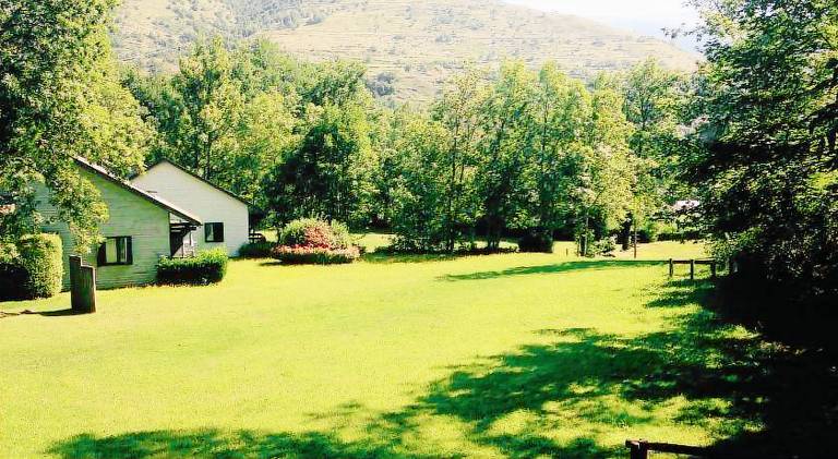 Chalet with pool | Pets allowed — photo 4