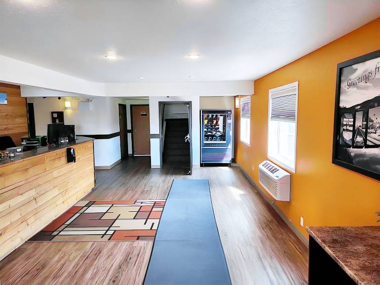 Westlake Inn — photo 2