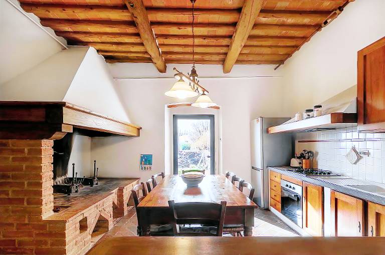 Cipressina – Spacious Tuscan Apartment with Pool for Families and Groups — photo 3