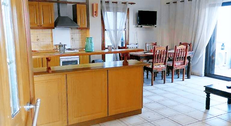 House with 2 rooms for 5 persons — photo 5