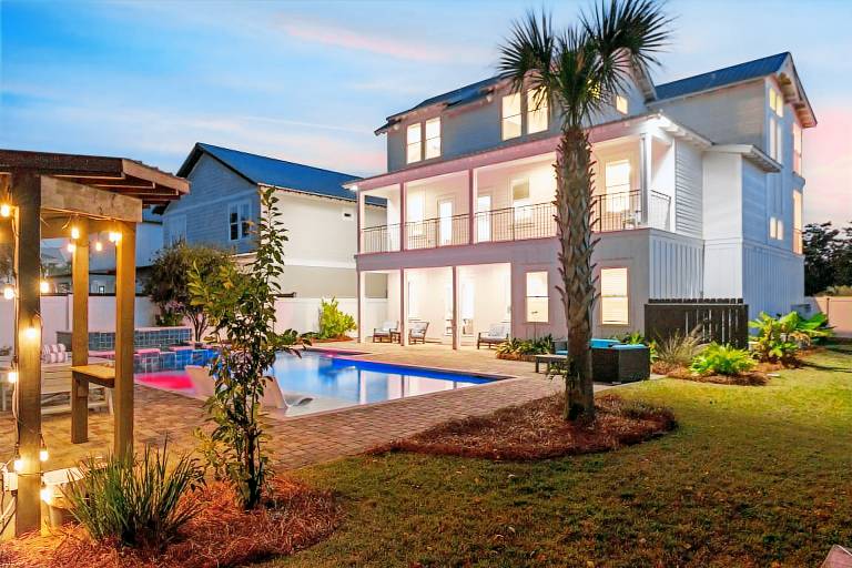 Saltwater Sunsets Private Pool & Close to Beach Dog Friendly FREE Excursions ️ in Destin, FL