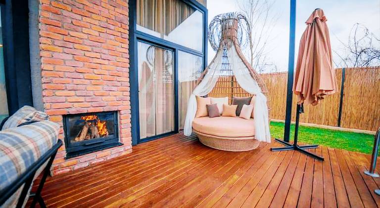 Villa with patio, private pool & garden | Suitable for remote work | Pet-friendly — photo 3