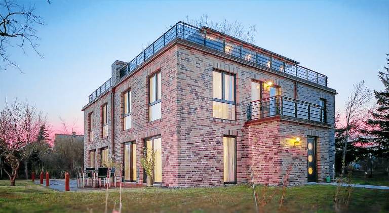 Villa Lotsenhauser Rugen - Luxus Ferienhaus - 3 Schlafzimmer - Sauna - Dachterrasse mit Boddenblick in Breege