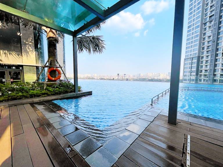 LANDMARK PLUS RESIDENCES LUXURY SUITE in Ho Chi Minh City