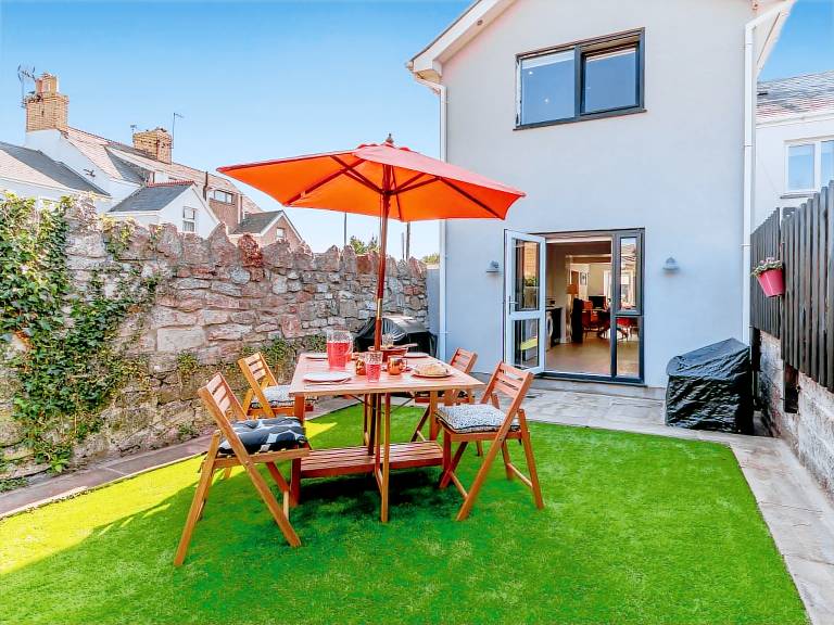 Cottage  Bridgend