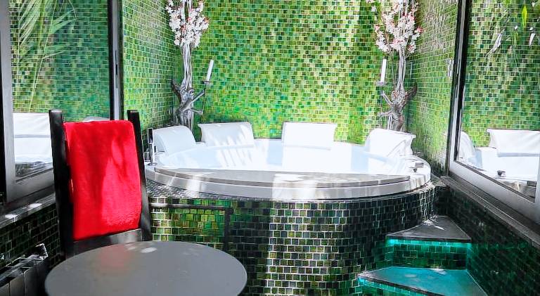 Beautiful vacation home with hot tub | Pets are welcome — photo 4