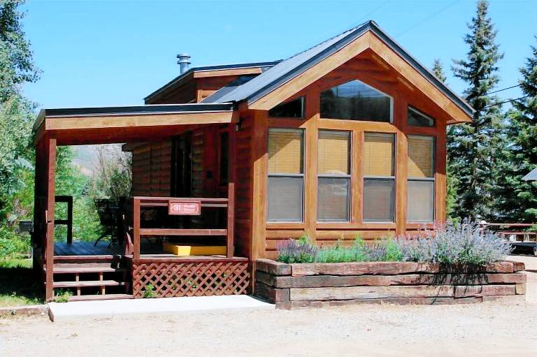 Cabin  Almont