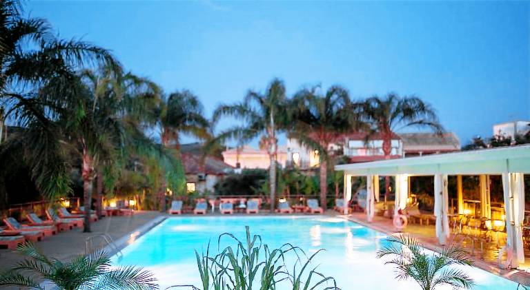 Zoe Seaside Resort in Pylos-Nestoras