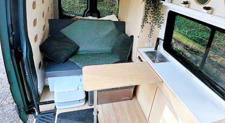 Mercedes Sprinter Camper Arbor — photo 4