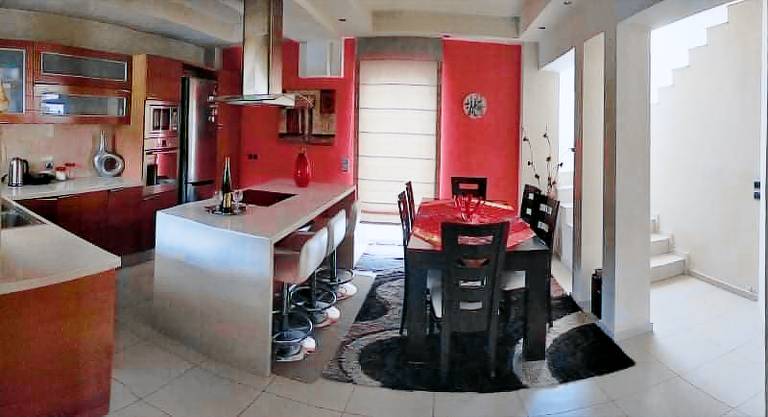 Villa with jacuzzi — photo 5