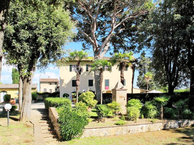 Charming holiday apartment with garden, pool & terrace | Dogs allowed — photo 2