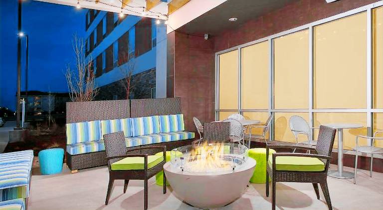 Home2 Suites by Hilton Denver International Airport — photo 3