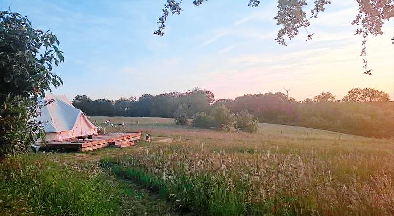 Tente glamping "Explorateurs" a la Ferme de la Cheveche — photo 5