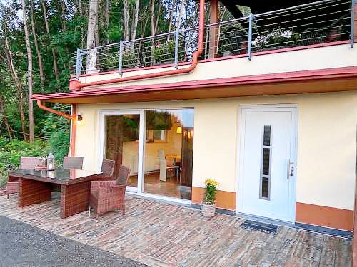 Rental apartment with terrace & yard — photo 4