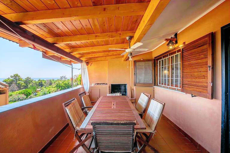 Vacation home with barbeque, terrace & garden | Sea view | Beach nearby | Pet-friendly — photo 5