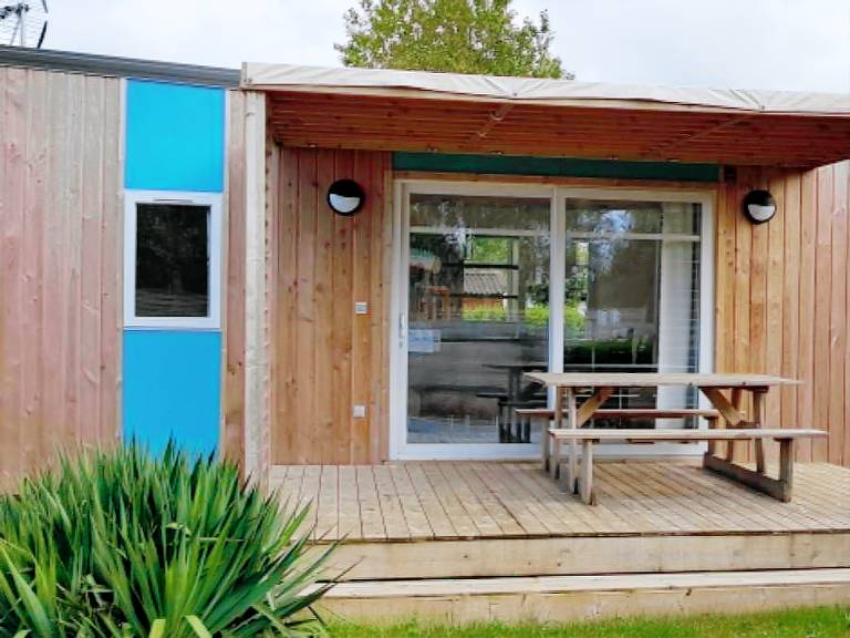 Family-friendly chalet with patio | Beach nearby | Pets allowed — photo 4