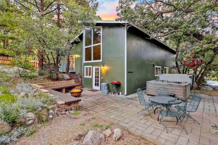 House with garden, BBQ & jacuzzi | Mountain view — photo 4