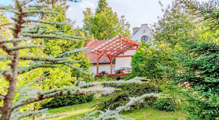 Vacation home with pool in Gyor