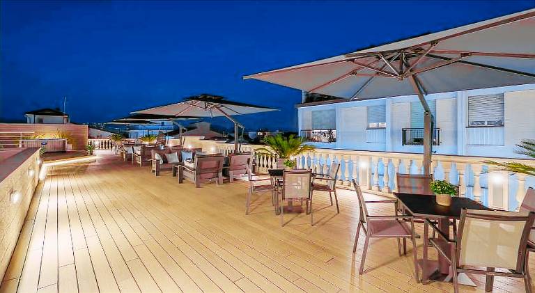 Child-friendly serviced apartment with jacuzzi & patio | Next to the beach | Dogs allowed — photo 5